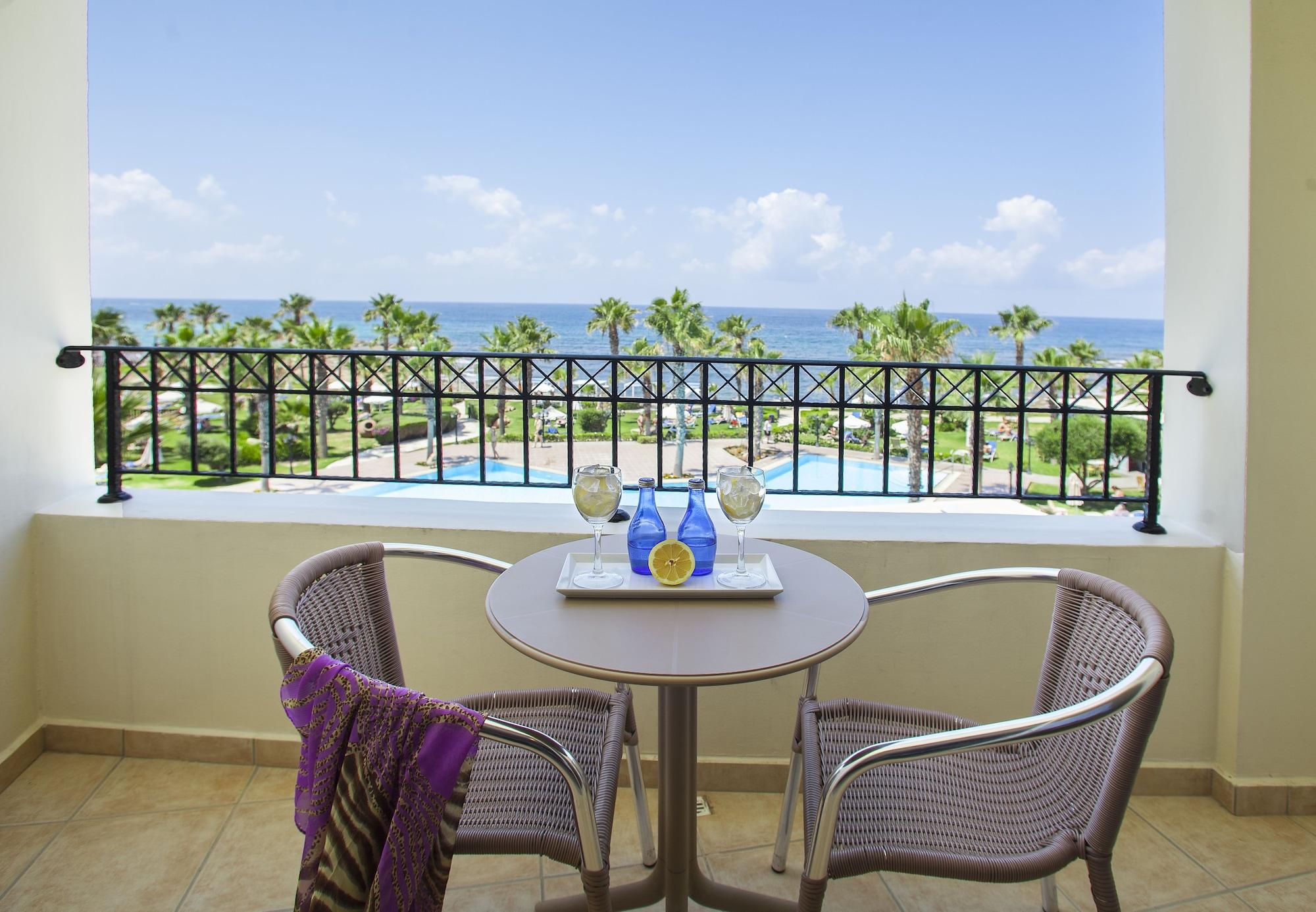 Aquamare Beach Hotel & Spa Geroskipou Exterior photo