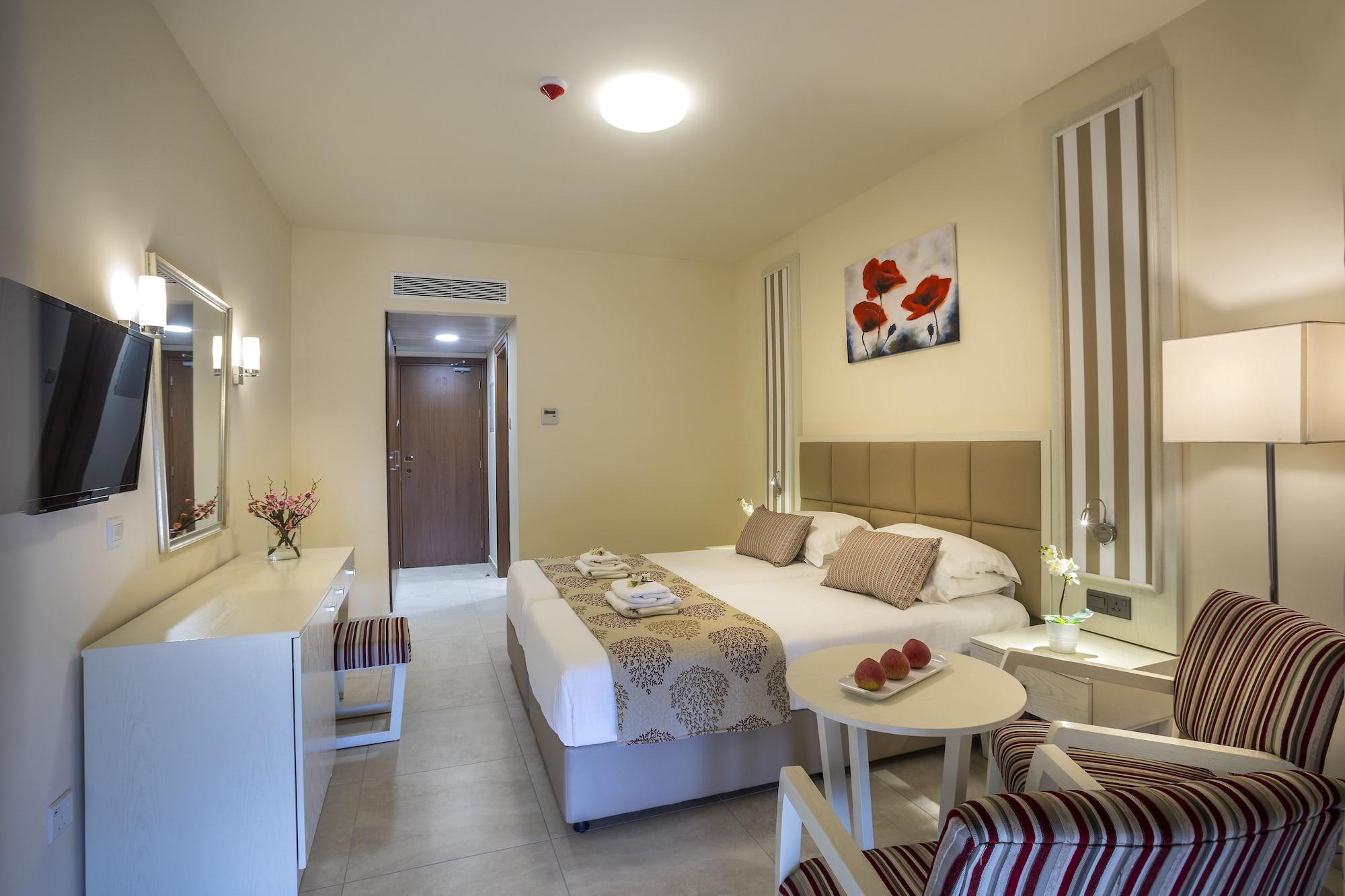 Aquamare Beach Hotel & Spa Geroskipou Exterior photo