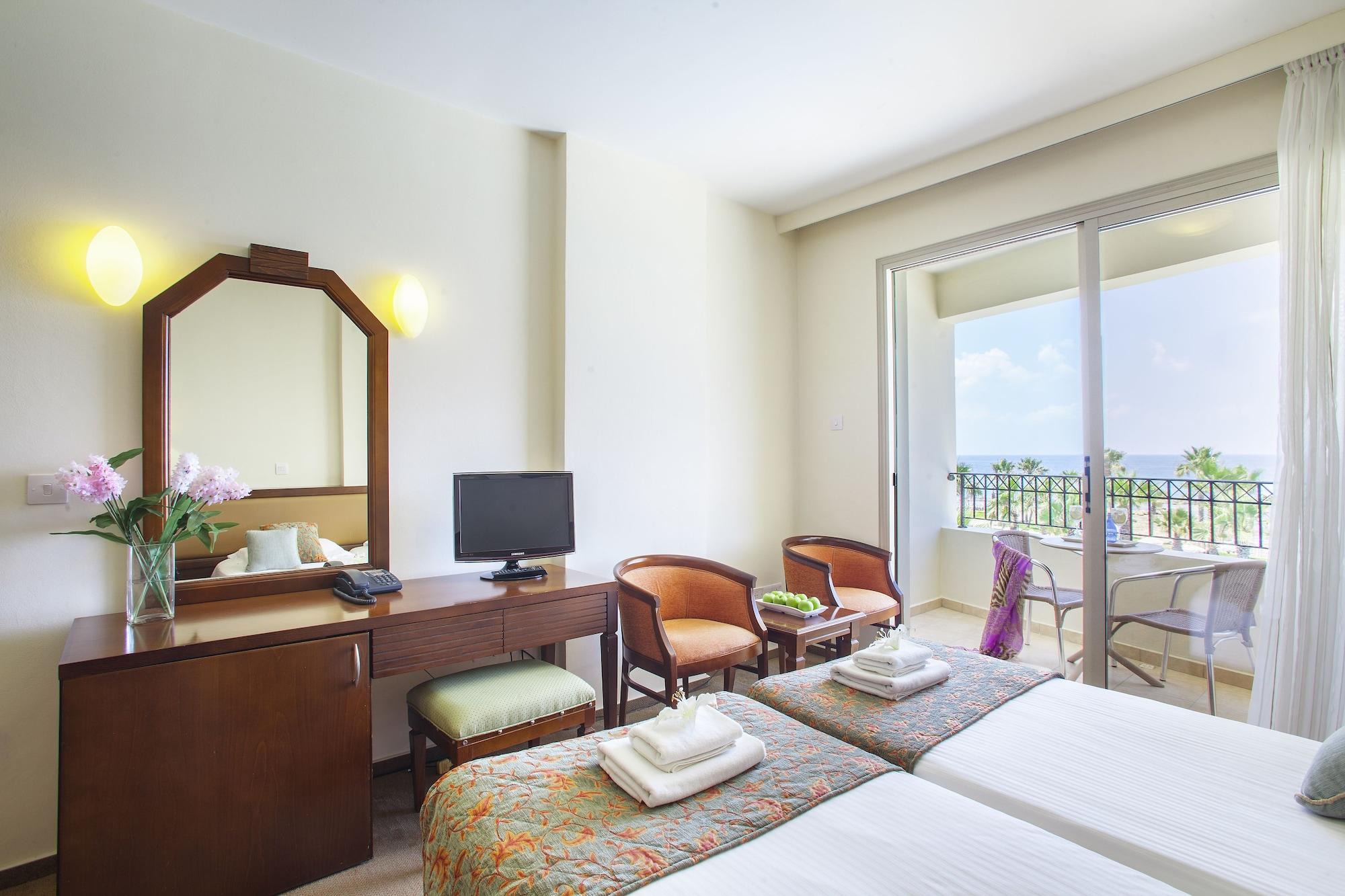 Aquamare Beach Hotel & Spa Geroskipou Exterior photo