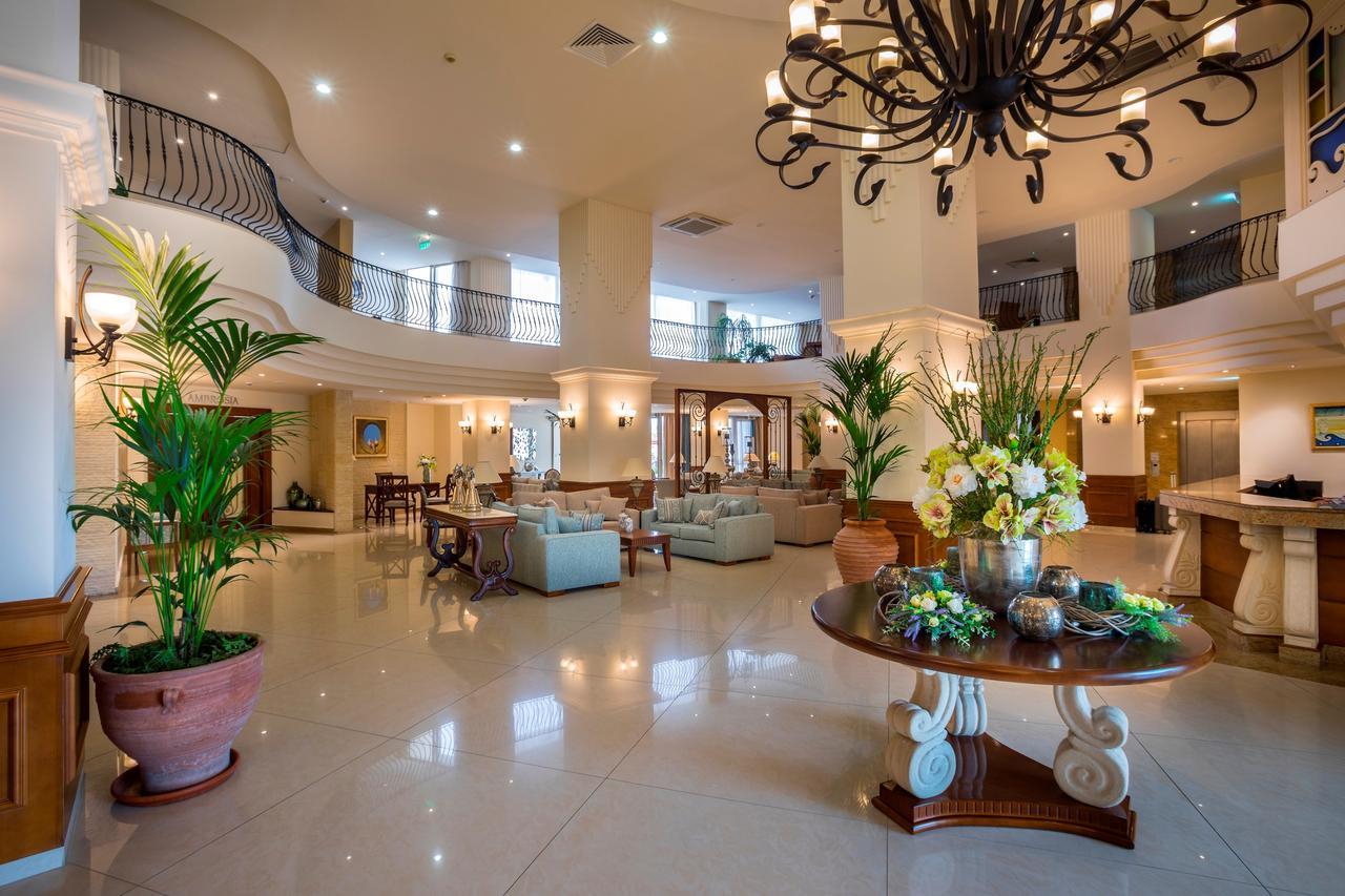 Aquamare Beach Hotel & Spa Geroskipou Exterior photo
