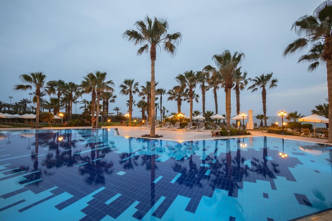 Aquamare Beach Hotel & Spa Geroskipou Exterior photo